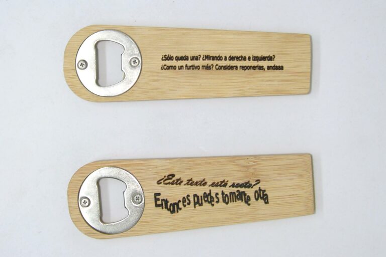 abrebotellas magnéticos personlizados con texto grabado láser 3 € abrebotellas magnéticos personlizados con texto grabado láser 3 €